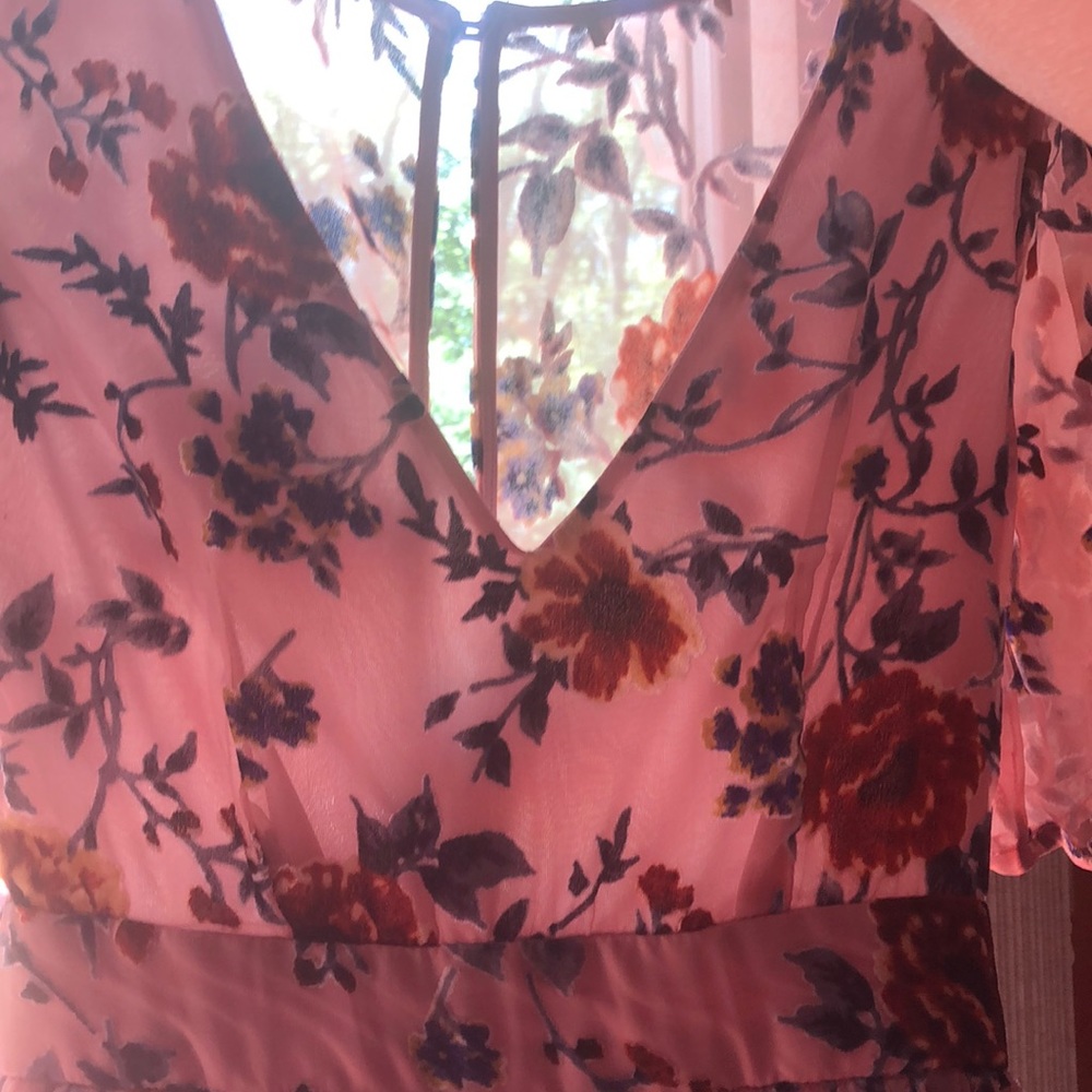 Floral romper with sheer over skirt - Picture 8 of 8